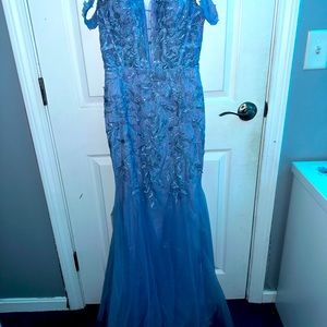 Prom dress aria contour, size xs worn once